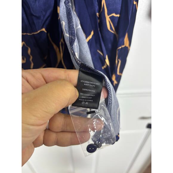 ASTR The Label Satin Floral Wrap Dress Navy Gold Long Sleeve Mini Size Small - Picture 7 of 11